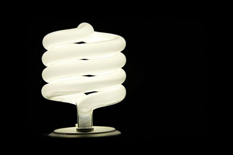 štedna lampa za uštedu električne energije